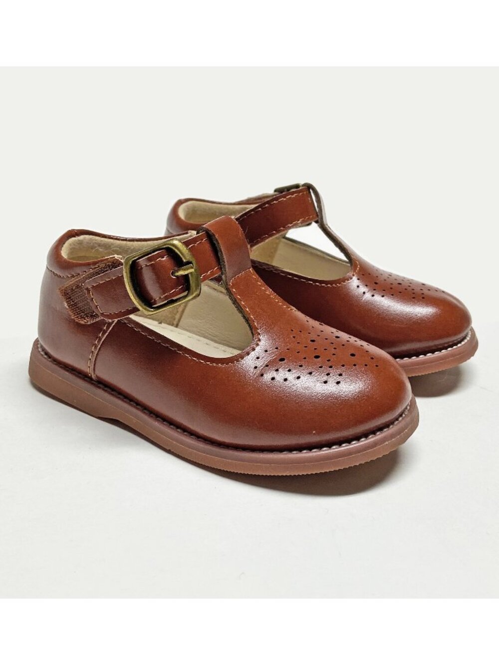 Felix & Flora Girls T-Strap Mary Jane Shoes Size 6 / 14.3 Brown Faux Leather